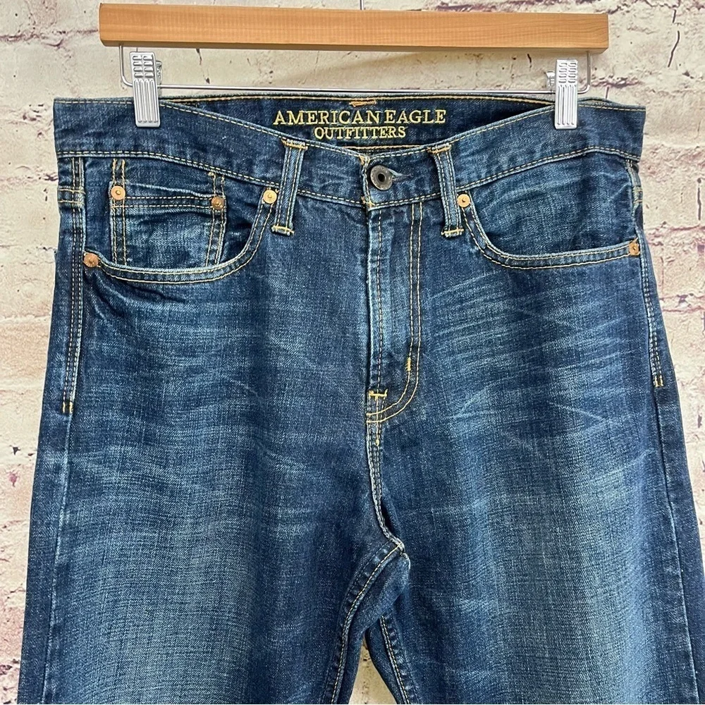 American Eagle Relaxed Straight Medium Wash Denim Jeans